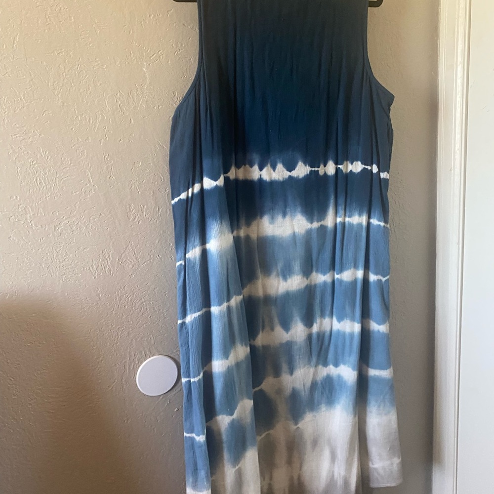 Beautiful J Jill beachy summer dress.